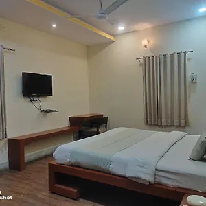  Hotel Royal Icon India