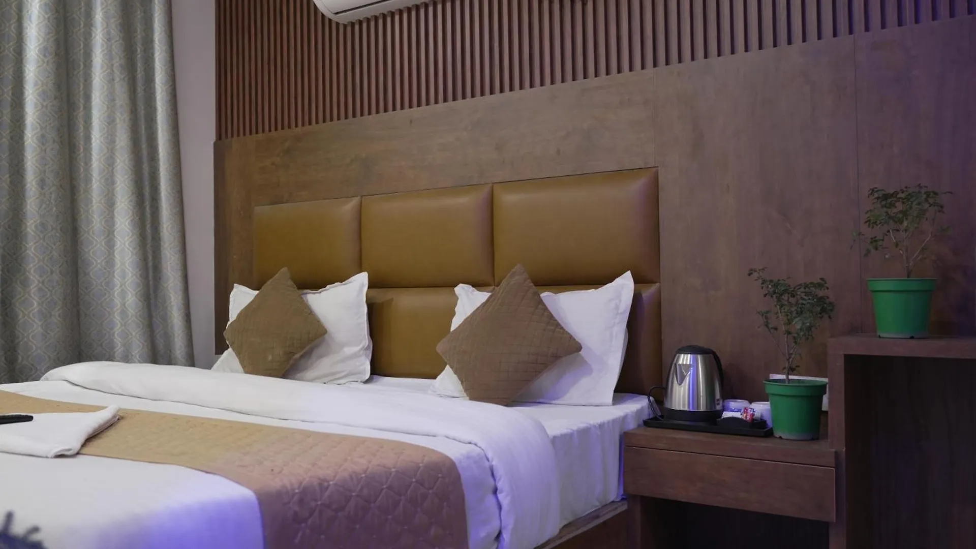 Hotel Air City Near Delhi Aiport New Delhi