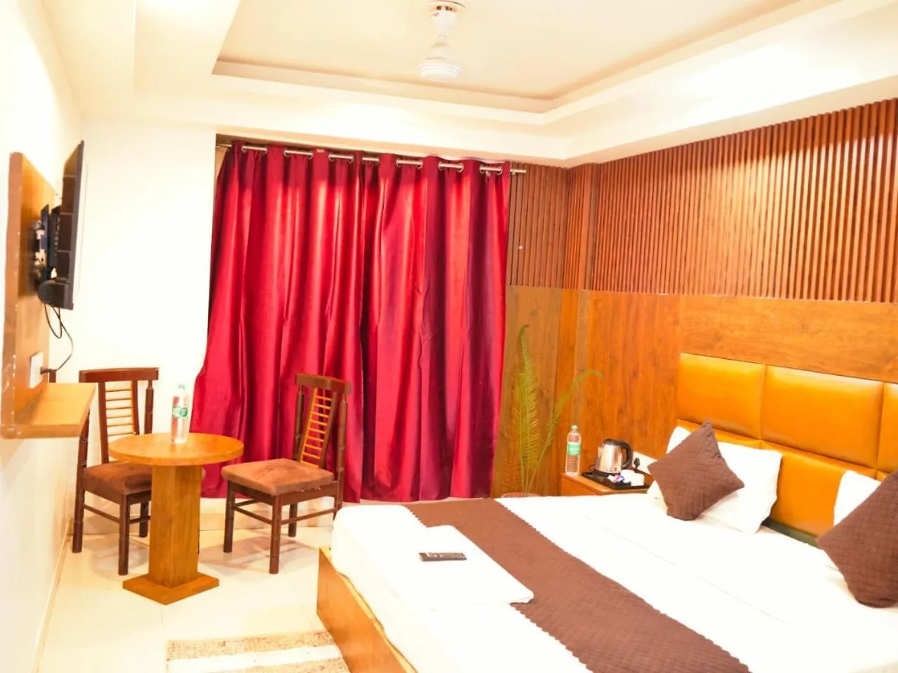 Hotel Air City Near Delhi Aiport New Delhi 4*,